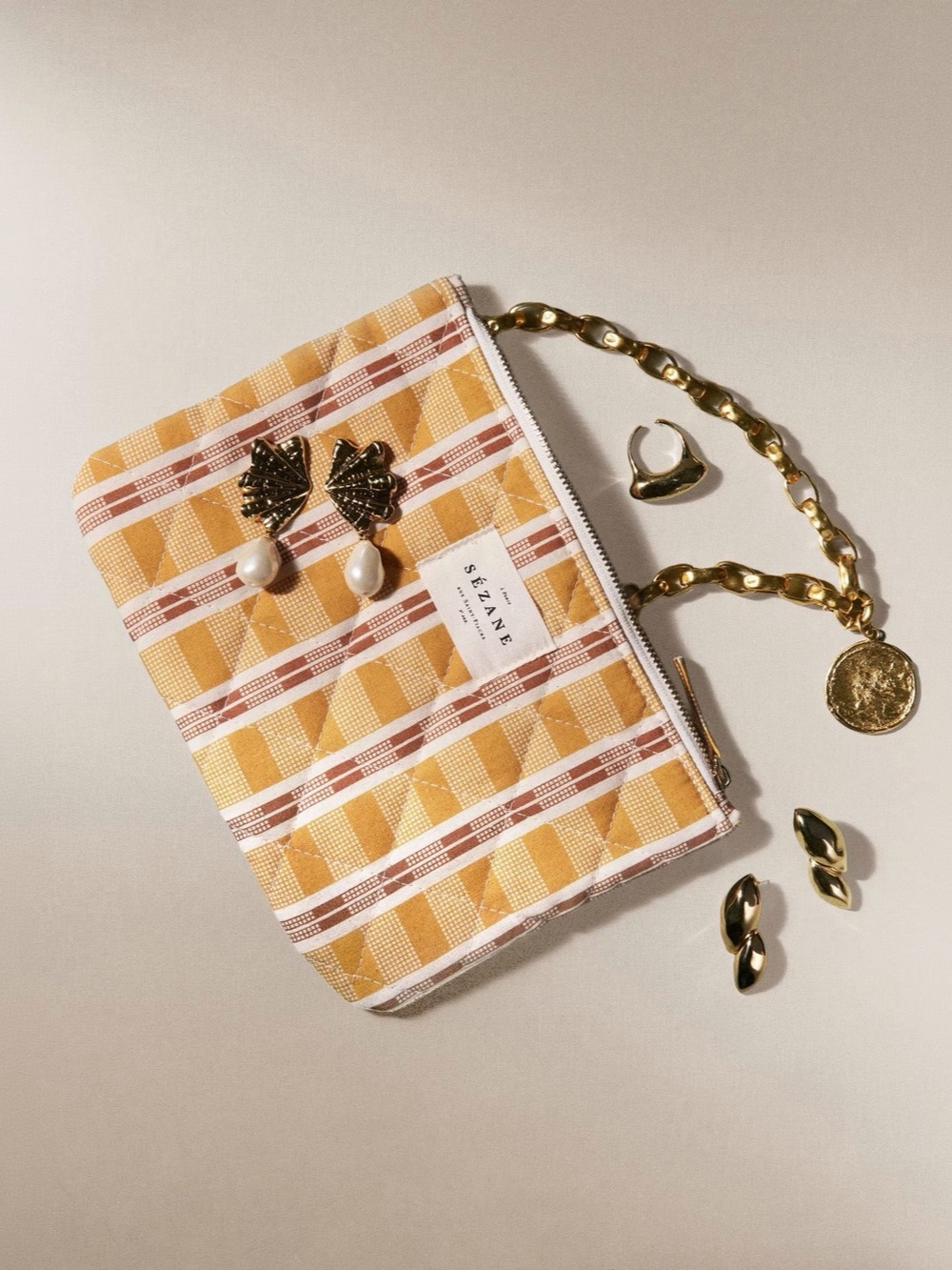 NWOT Sézane Geometric Pouch in Yellow & White